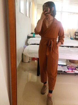 「休闲」｜「アイテム（つなぎ/オールインワン）」を使った、雅云-Bonnieさん（レディース・157cm）の秋コーディネート