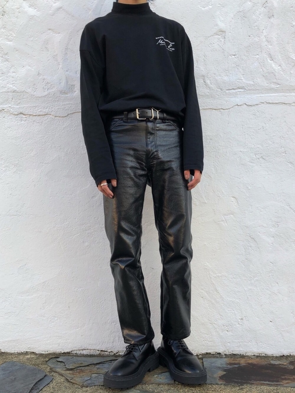 「秋のコーデ、シンプル、ブラック、y/project、black、モード、vintage、古着、古着MIX、オールブラック」｜「MARTINE ROSEのMARTINE ROSE/マーティンローズ/JERSEY FUNNEL NECK/ジャージーファネルネック（Tシャツ/カットソー、ブラック系）」を使った、鳥岡さん（メンズ・169cm）の秋コーディネートの1枚目の写真