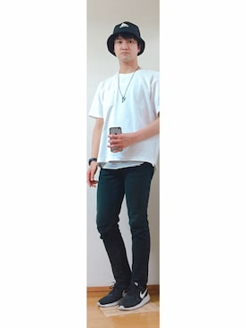 「unrelaxing（アンリラクシング）のアイテム（アクセサリー）」を使った、かたさん（メンズ・168cm）の春コーディネート