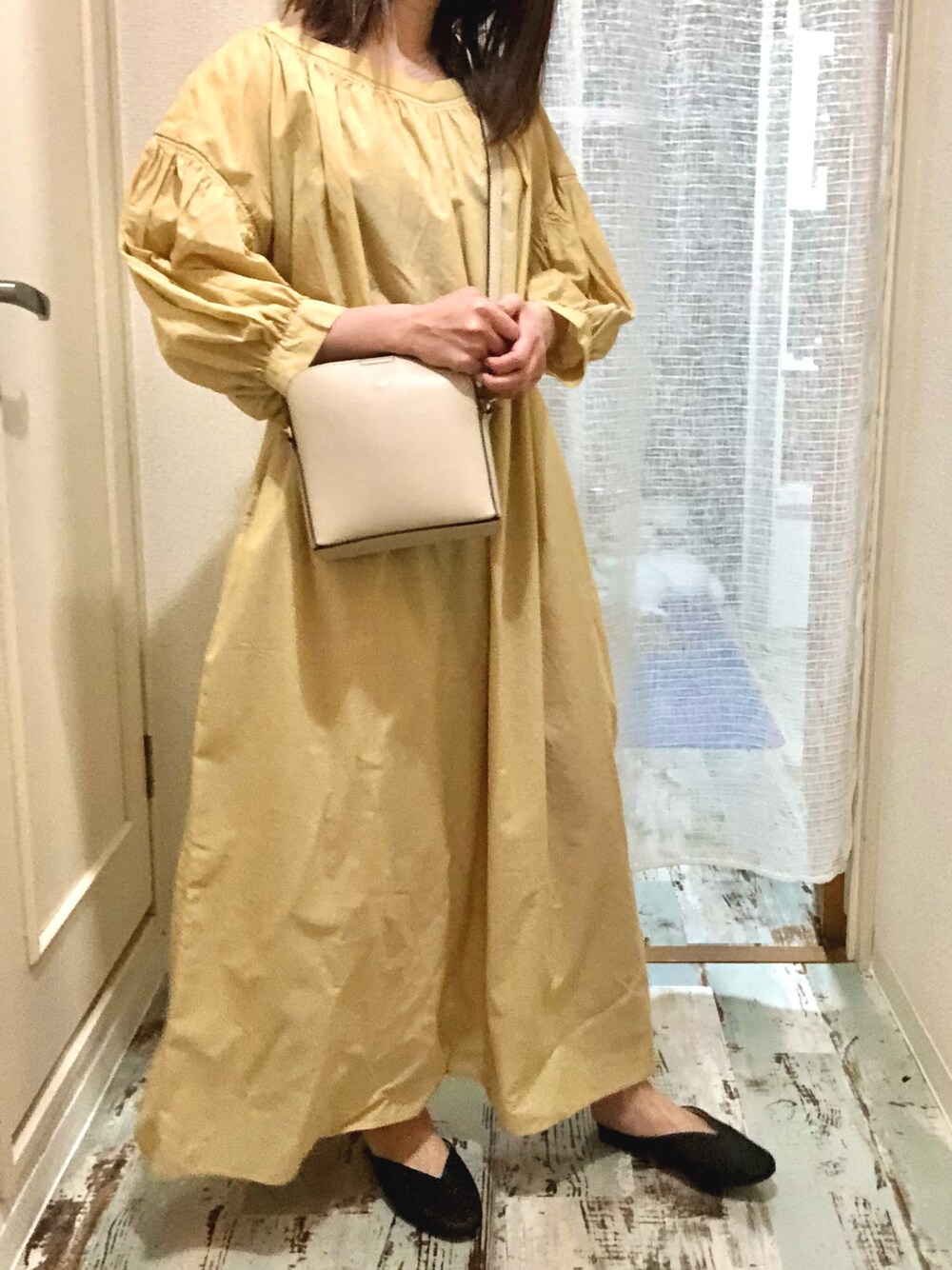 「これが私をアゲる服、シンプル、おしゃれさんと繋がりたい、ラクチンコーデ、ワンピース、いいね、save、フォローお願いします🤑、フォローミー」｜「coenのヨクバリネン・マキシ丈ギャザーワンピース#（ワンピース、イエロー系）」を使った、maruさん（レディース・155cm）の春コーディネートの1枚目の写真