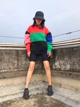 「Yeezy（イージー）のアイテム（その他シューズ）」を使った、lsoislさん（レディース・168cm）の秋コーディネート