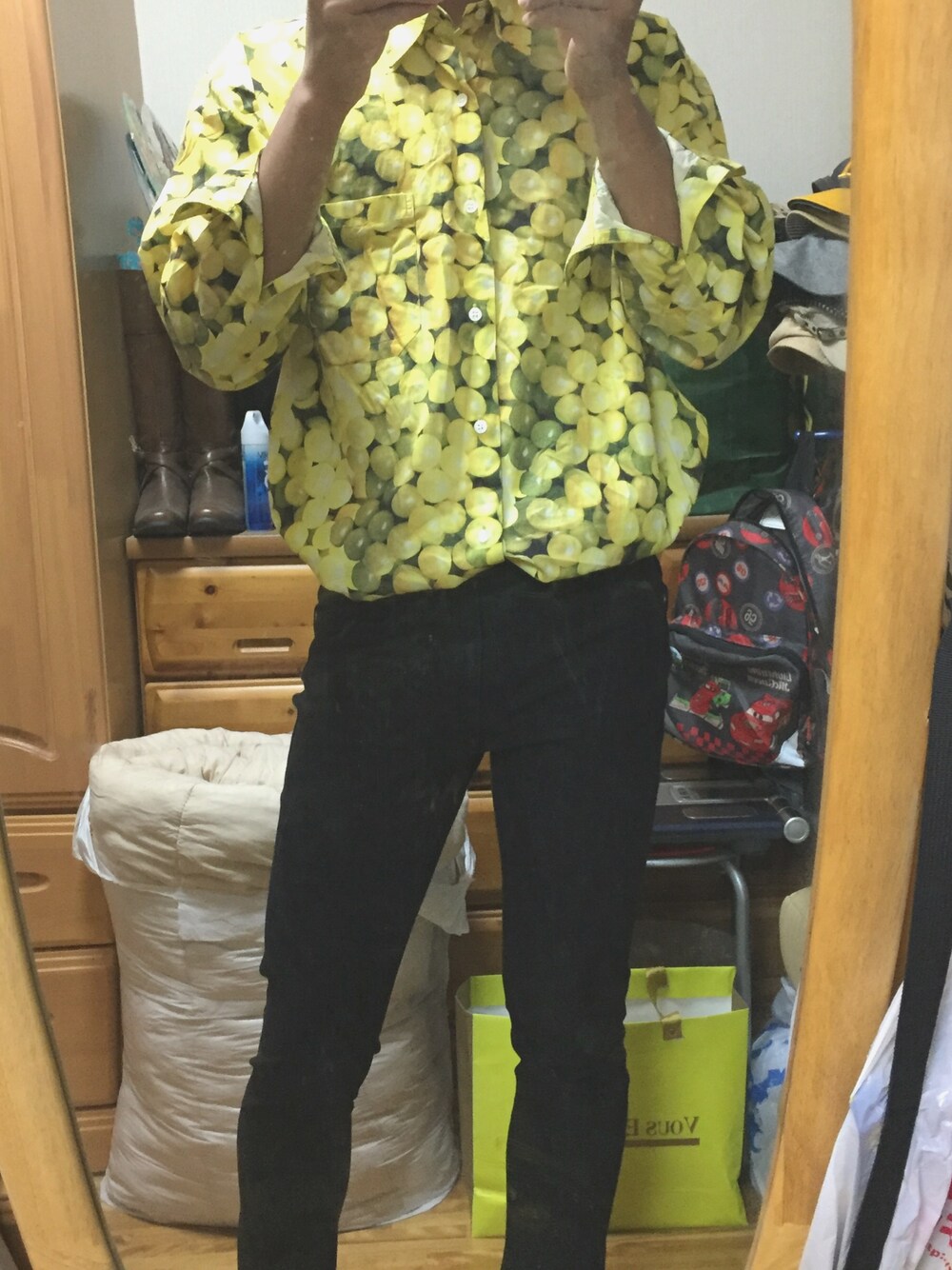 「Paul Smith、マスカット」｜「Paul Smithのアイテム（シャツ/ブラウス、イエロー系）」を使った、firstさん（メンズ・170cm）の秋コーディネートの1枚目の写真