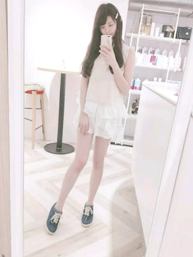 「SNIDEL（スナイデル）のアイテム（ジャンパースカート、ホワイト系）」を使った、さくら🌸小櫻さん（レディース・166cm）の春コーディネート