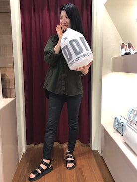 「夏秋ミックス」｜「アイテム（デニムパンツ）」を使った、Caaaanaさん（レディース・165cm）の夏コーディネート
