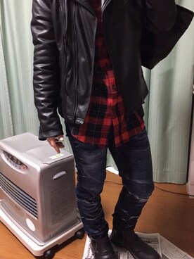 「AZUL by moussy（アズールバイマウジー）のアイテム（ライダースジャケット）」を使った、たまけんさん（メンズ・171cm）の冬コーディネート
