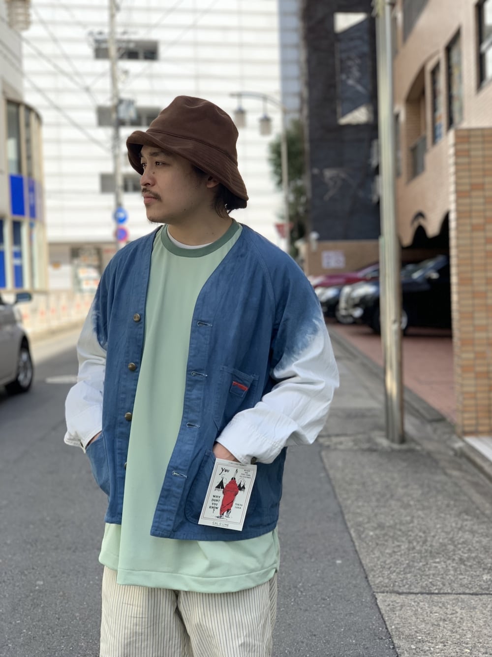「rajabrooke、CAL O LINE、NEEDLES、カジュアルコーデ、オーバーサイズ、タイダイ、春コーデ、ワーク、BEAVER、BEAVER名古屋」｜「CAL O LINEのCAL O LINE /キャルオーライン　TIE DYE ENGINEERS JACKET（ブルゾン、その他）」を使った、伊藤さん（メンズ・165cm）の春コーディネートの1枚目の写真