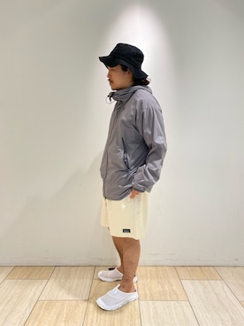 「and wander（アンドワンダー）のアイテム（マウンテンパーカー）」を使った、伊藤さん（メンズ・165cm）の夏コーディネート