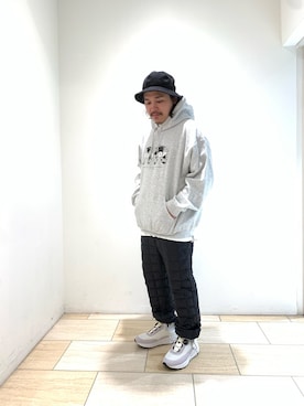 「SUB POP（サブポップ）のアイテム（トップス）」を使った、伊藤さん（メンズ・165cm）の秋コーディネート