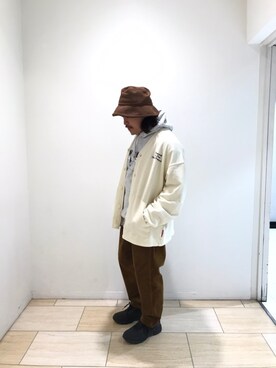 「SUB POP（サブポップ）のアイテム（トップス）」を使った、伊藤さん（メンズ・165cm）の秋コーディネート