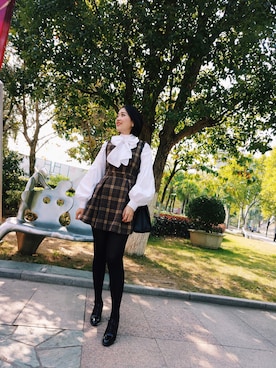 「CELINE（セリーヌ）のアイテム（パンプス、ブラック系）」を使った、athena*何静さん（レディース・163cm）の冬コーディネート