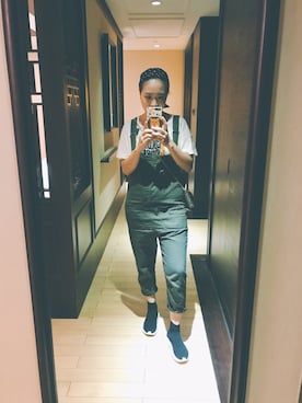 「LOUIS VUITTON（ルイヴィトン）のアイテム（ショルダーバッグ、ブラウン系）」を使った、athena*何静さん（レディース・163cm）の夏コーディネート