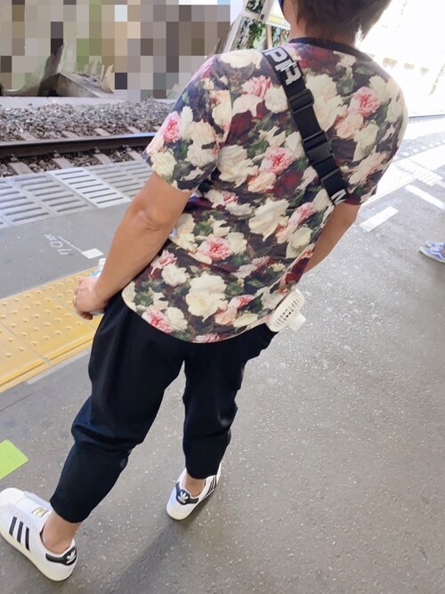 シータロス Supreme のtシャツ カットソーを使ったコーディネート Wear
