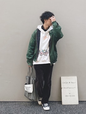 「beautiful people（ビューティフルピープル）のアイテム（トートバッグ、グレー系）」を使った、タケル さん（メンズ・170cm）の春コーディネート