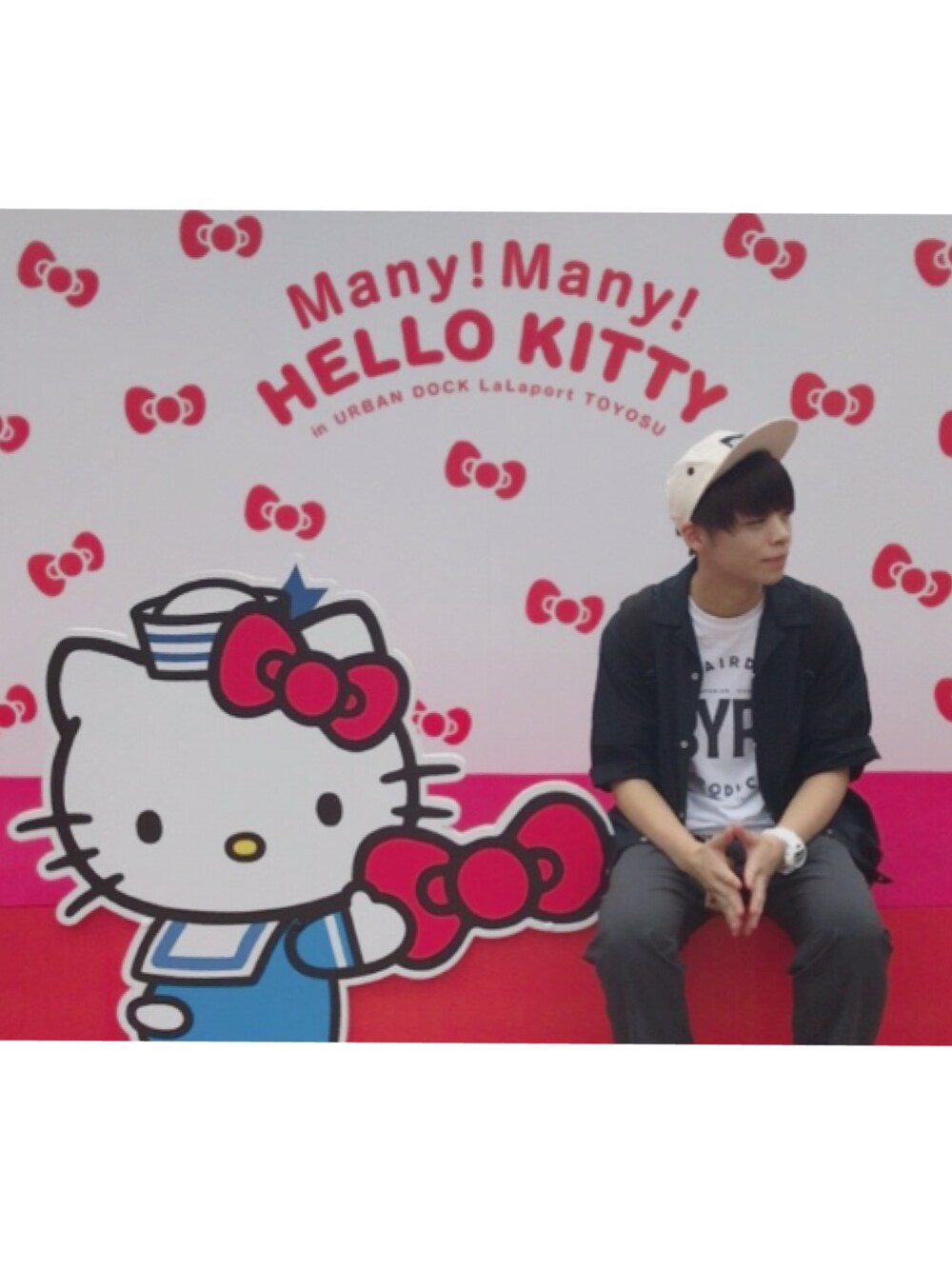 「キティーちゃん、ららぽーと豊洲、ららぽーと、モノトーン、ゆるコーデ、シンプルコーデ、ビックシルエット」｜「UNITED ARROWSのアイテム（キャップ、ホワイト系）」を使った、ともさん（メンズ・177cm）の夏コーディネートの1枚目の写真