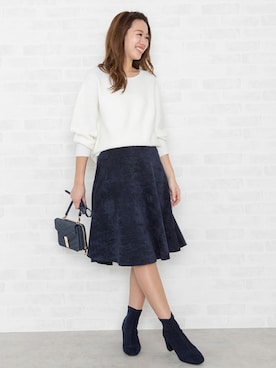 「アイテム（シューズ、ブルー系）」を使った、NBB STAFF 09さん（レディース・157cm）の秋コーディネート