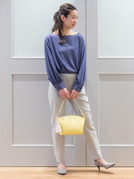 「アイテム（ショルダーバッグ、イエロー系）」を使った、NBB STAFF 09さん（レディース・157cm）の冬コーディネート