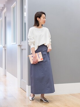「スエット」｜「アイテム（パンプス）」を使った、NBB STAFF 09さん（レディース・157cm）の秋コーディネート