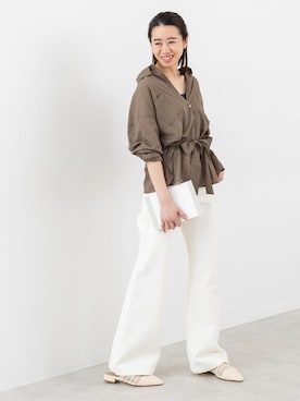 「アイテム（タンクトップ、グレー系）」を使った、NBB STAFF 09さん（レディース・157cm）の春コーディネート