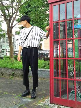 「タックイン」｜「アイテム（メッセンジャーバッグ）」を使った、とっきーさん（メンズ・184cm）の夏コーディネート