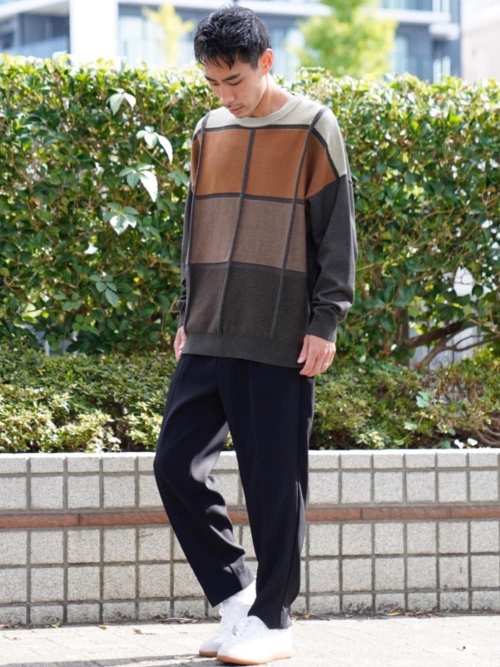 「CASPER JOHN、ニット、オーバーサイズ、アンクルパンツ、ジャーマントレーナー、秋コーデ、秋服準備はじめました、秋のマイ旬スタイル」｜「CASPER JOHNのBlock Color Pattern Knit/ブロック配色切替ニット（ニット/セーター、ベージュ系）」を使った、YOSHIさん（メンズ・171cm）の秋コーディネートの1枚目の写真