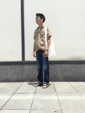 「アイテム（サンダル、グリーン系）」を使った、OMNIGOD みなとみらい東急スクエアさん（メンズ・180cm）の夏コーディネート