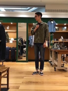 「OMNIGOD（オムニゴッド）のアイテム（カバーオール）」を使った、OMNIGOD みなとみらい東急スクエアさん（メンズ・180cm）の夏コーディネート
