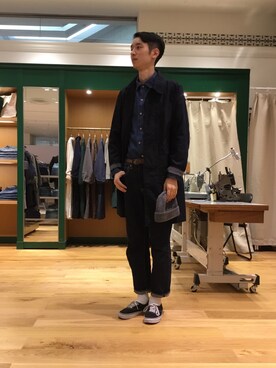 「OMNIGOD（オムニゴッド）のアイテム（ステンカラーコート）」を使った、OMNIGOD みなとみらい東急スクエアさん（メンズ・180cm）の秋コーディネート
