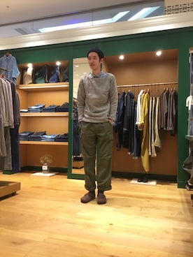 「OMNIGOD（オムニゴッド）のアイテム（パンツ）」を使った、OMNIGOD みなとみらい東急スクエアさん（メンズ・180cm）の冬コーディネート