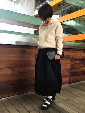 「VIA BUS STOP（ヴィアバスストップ）のアイテム」を使った、Mamiko-gs さん（レディース・161cm）の春コーディネート