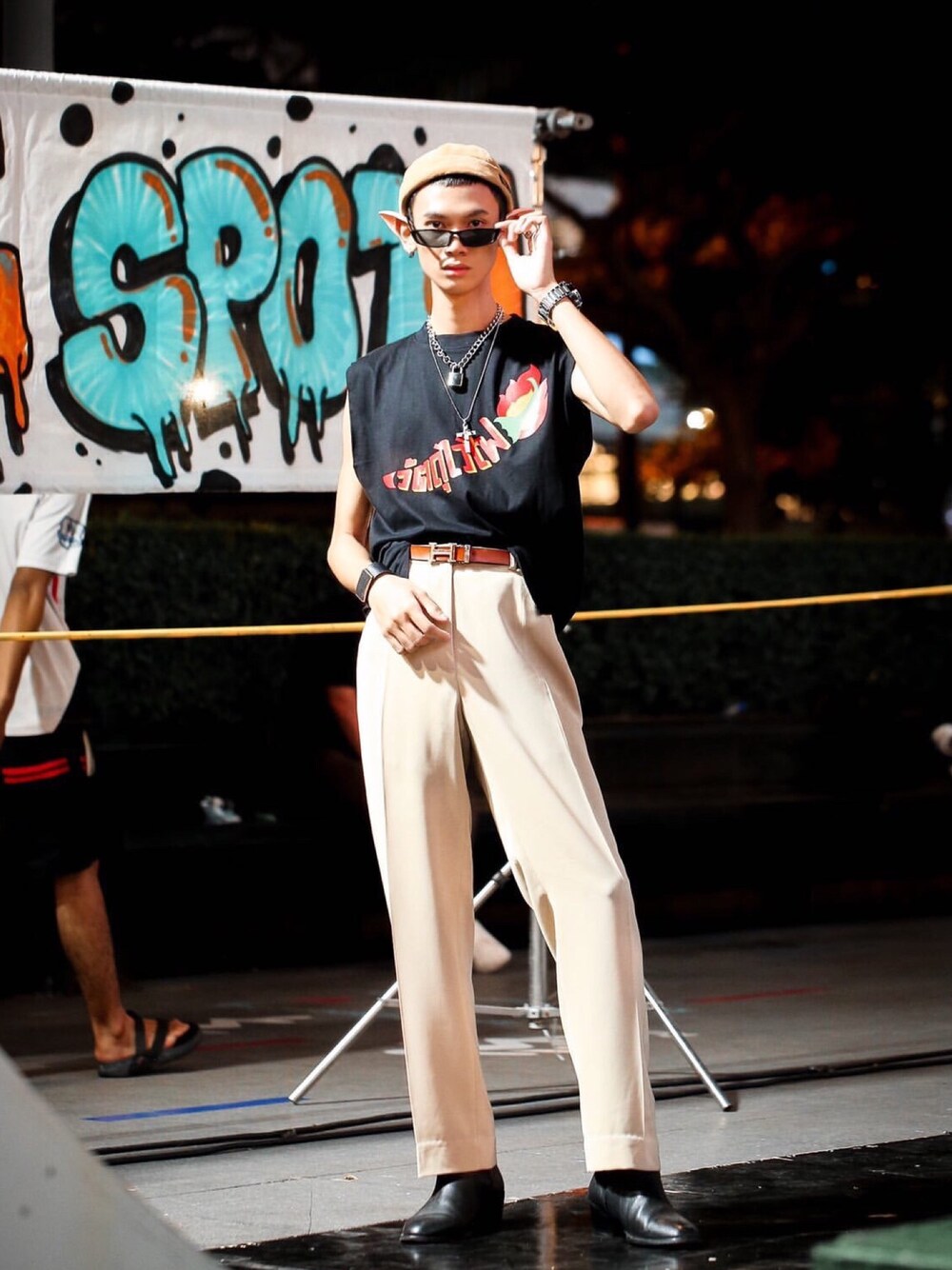 HERMESのベルト（ベージュ系）を使った人気ファッション