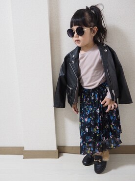 「くすみピンク」｜「アイテム（ライダースジャケット）」を使った、rmr.38さん（キッズ・90cm）の秋コーディネート