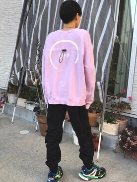 「OY（オーワイ）のアイテム（スウェット、ピンク系）」を使った、nagi0903さん（メンズ）の春コーディネート