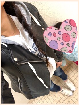 「Ungrid（アングリッド）のインディゴフレイドヘムストスリ（デニムパンツ）」を使った、c.cさん（レディース・153cm）の秋コーディネート