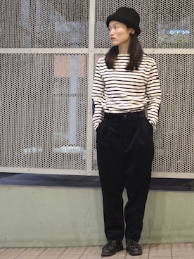 「アイテム（音楽/本・雑誌、グレー系）」を使った、ほりうちさん（レディース・159cm）の冬コーディネート