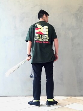 「TENBOX×DON'TCOMEのアイテム（Tシャツ/カットソー、グリーン系）」を使った、Shougo Nakamuraさん（メンズ・167cm）の夏コーディネート