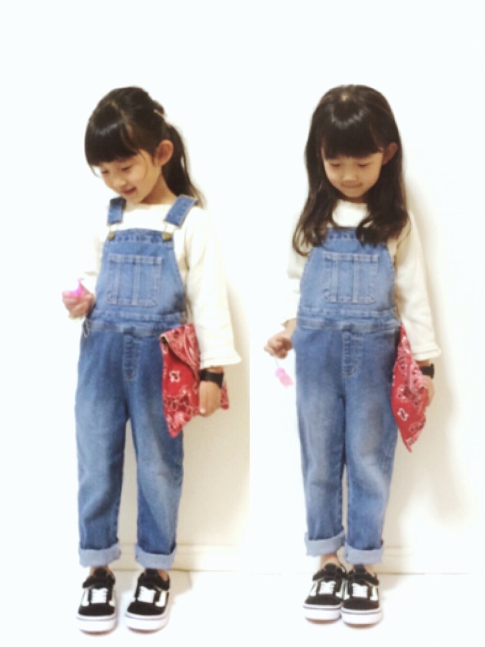 「kids、キッズコーデ、キッズファッション、女の子、オーバーオール、サロペット、春コーデ」｜「petit mainのベーシックデニムサロペット（つなぎ/オールインワン、ブルー系）」を使った、kannn さん（キッズ・110cm）の春コーディネートの1枚目の写真