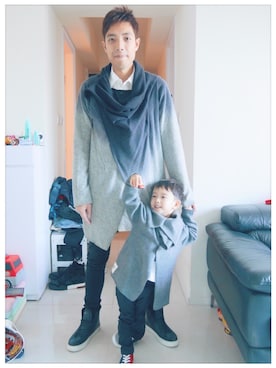 「GIVENCHY（ジバンシイ）のアイテム」を使った、Silasさん（キッズ・100cm）の冬コーディネート