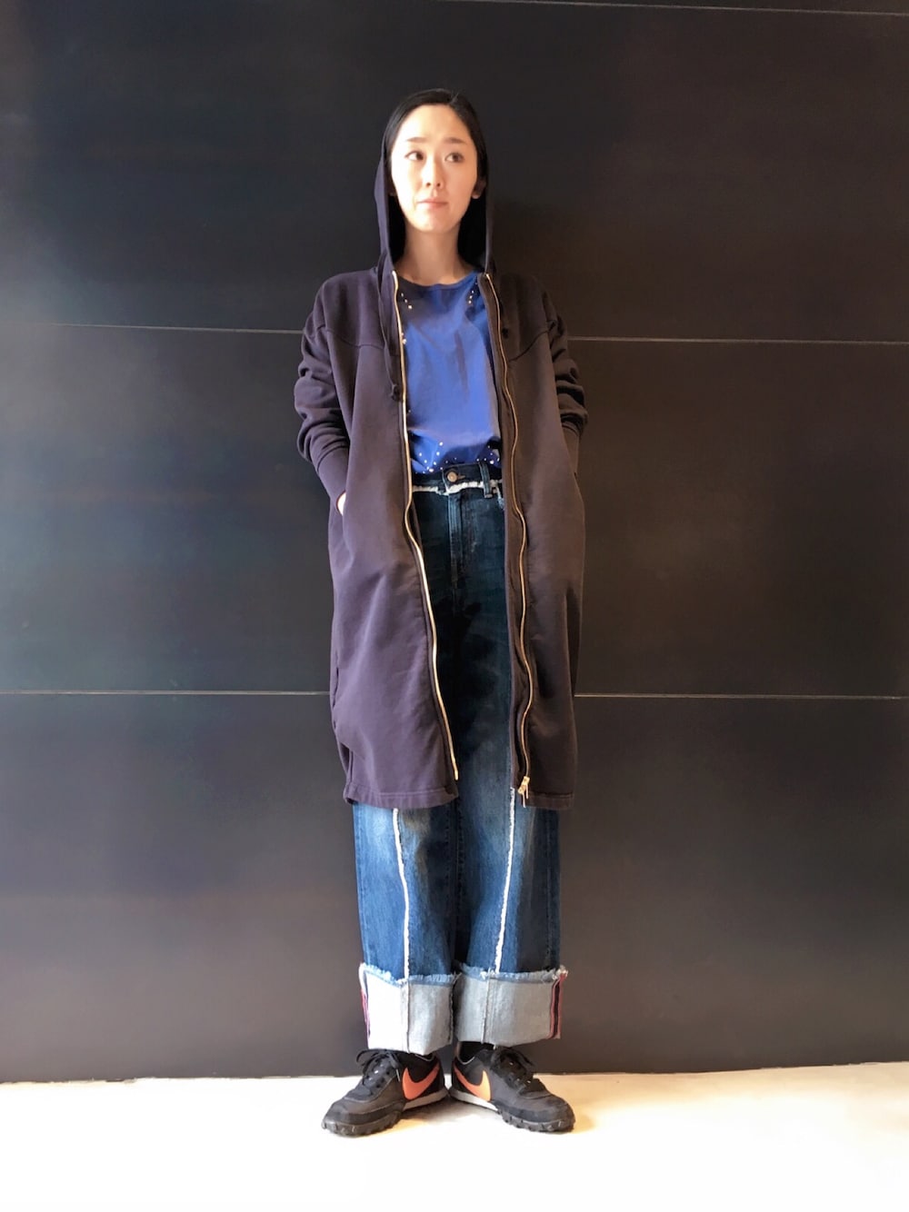 「大人カジュアル、ワイドパンツ、denim、Diesel、ラゾーナ川崎、春コーデ」｜「DIESELのアイテム（デニムパンツ、ブルー系）」を使った、mitsuoさん（レディース・170cm）の冬コーディネートの1枚目の写真