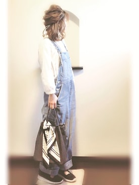 「ゆるカジ」｜「アイテム（オールインワン・サロペット）」を使った、sHimA*kOさん（レディース・153cm）の春コーディネート
