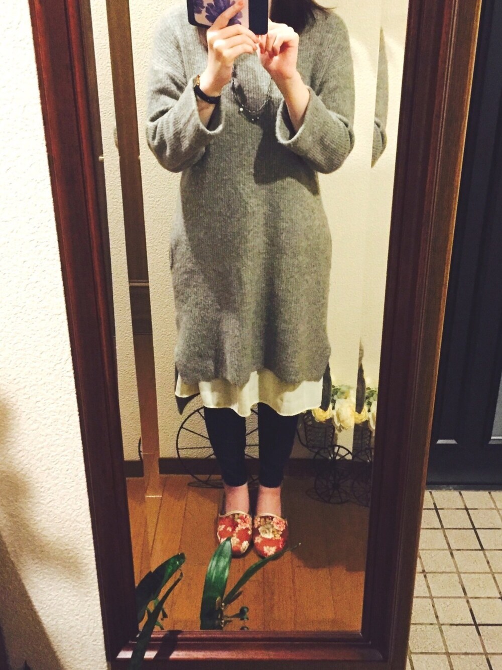 「Alphabets alphabetのアイテム（ワンピース、グレー系）」を使った、ayakaさん（レディース・161cm）の冬コーディネートの1枚目の写真