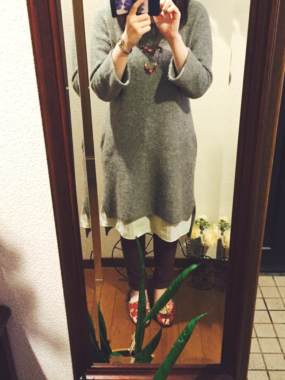 「Alphabets alphabetのアイテム（ワンピース、グレー系）」を使った、ayakaさん（レディース・161cm）の春コーディネートの1枚目の写真