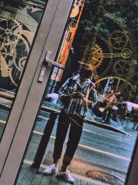 「阿迪达斯のアイテム（シューズ、ホワイト系）」を使った、GAN_yyyyさん（メンズ・175cm）の秋コーディネート