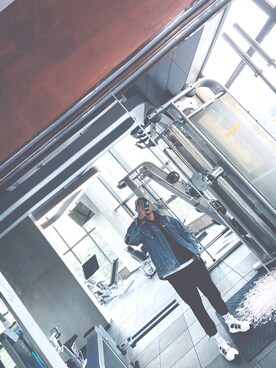 「阿迪达斯のアイテム（その他シューズ、ホワイト系）」を使った、GAN_yyyyさん（メンズ・175cm）の冬コーディネート