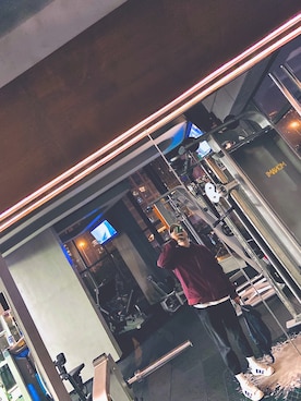 「阿迪达斯のアイテム（その他シューズ、ホワイト系）」を使った、GAN_yyyyさん（メンズ・175cm）の冬コーディネート