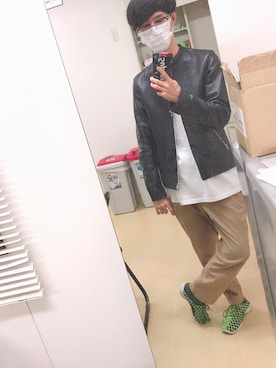 「韓国好きな人と繋がりたい」｜「アイテム（ライダースジャケット）」を使った、よんたさん（メンズ・168cm）の春コーディネート