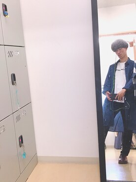 「GU（ジーユー）のアイテム（その他パンツ、ブルー系）」を使った、よんたさん（メンズ・168cm）の秋コーディネート