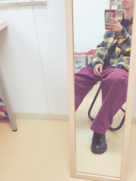 「GU（ジーユー）のアイテム（シャツ/ブラウス、イエロー系）」を使った、よんたさん（メンズ・168cm）の秋コーディネート