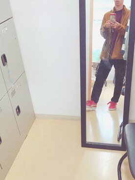 「UNIQLO（ユニクロ）のアイテム（その他アウター、イエロー系）」を使った、よんたさん（メンズ・168cm）の秋コーディネート