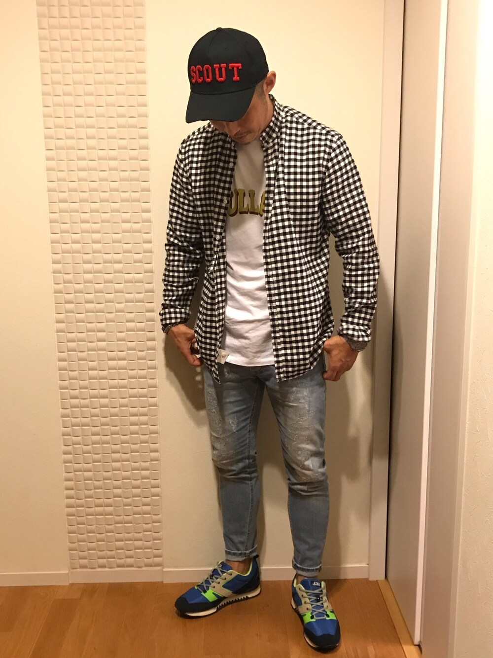 「ラブアンドピース2020、秋のコーデ、お洒落さんとつながりたい、シンプル、STRD BY VOLTA FOOTWEAR、今日のコーデ、いいね、save、フォローお願いします🤑、スニーカー、スニーカーコーデ」｜「DSQUARED2のアイテム（キャップ、ブラック系）」を使った、M☆NKICHIさん（メンズ・172cm）の秋コーディネートの1枚目の写真