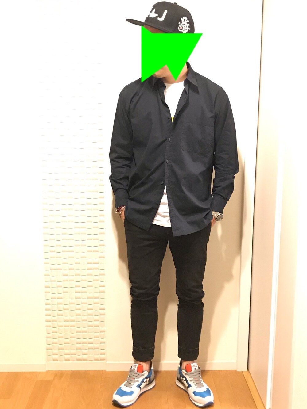 「主役はカラーパンツ、シンプルコーデ、春、スニーカーコーデ、ユニクロコーデ、いいね、save、フォローお願いします🤑、ユニクロ、黒、Tシャツ」｜「macchiajのアイテム（キャップ、ブラック系）」を使った、M☆NKICHIさん（メンズ・172cm）の春コーディネートの1枚目の写真